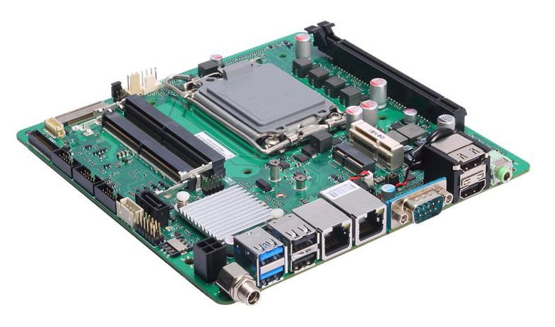 MANO560 и MANO561: компактные материнские платы от Axiomtek
